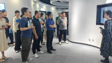 上海市开发区协会考察团赴谈球吧科技考察交流