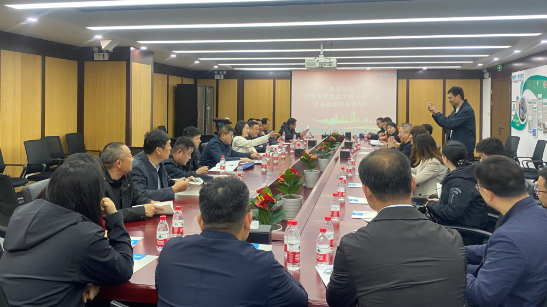襄阳市经济和信息化局一行莅临谈球吧科技考察指导